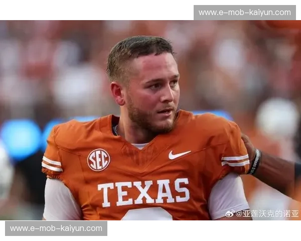 橄榄球首发：你的荣耀时刻