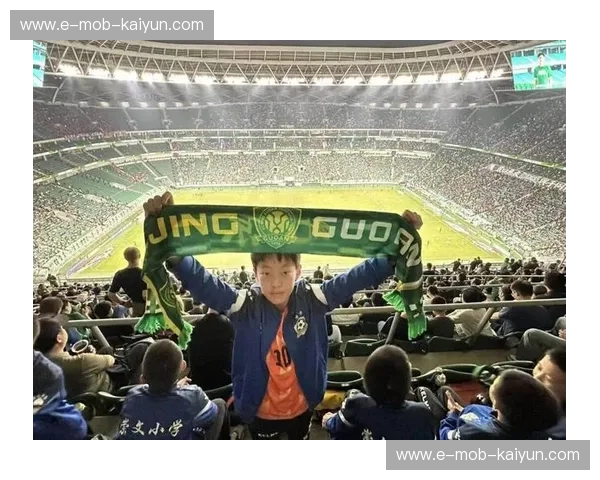 绿茵京华梦：当工体的呐喊撞上丰体的回响，北京德比背后的热血与温情